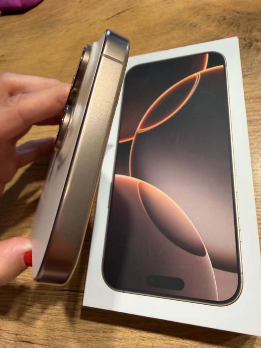 Iphone  16 pro max - Idealny