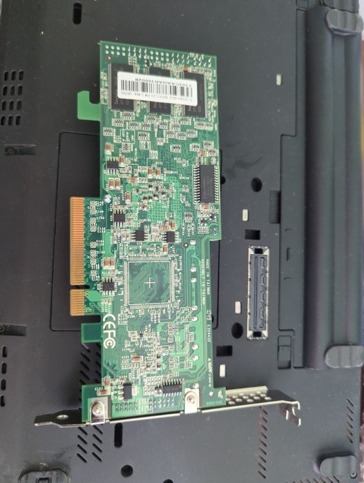 RAID-контролер Areca ARC-1220