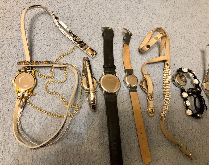 Лот часов. 10 штук.