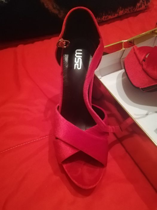 Sandalias de camurça