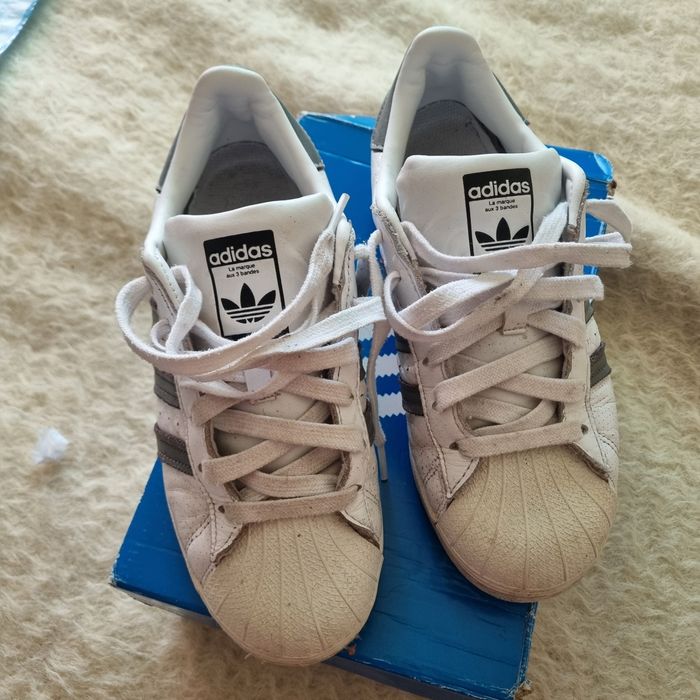 Adidas homem quase  novas