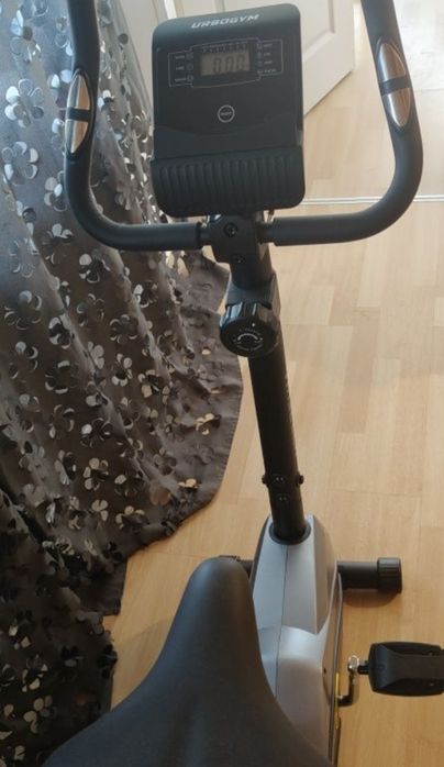 Rowerek stacjonarny.