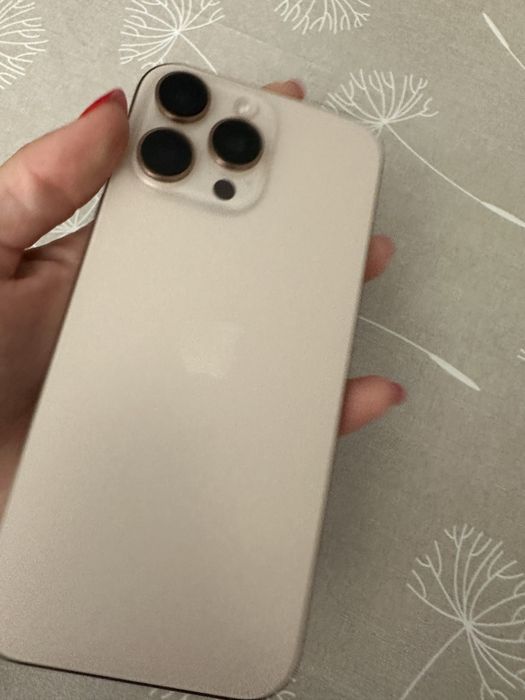 iPhone 16 Pro Max