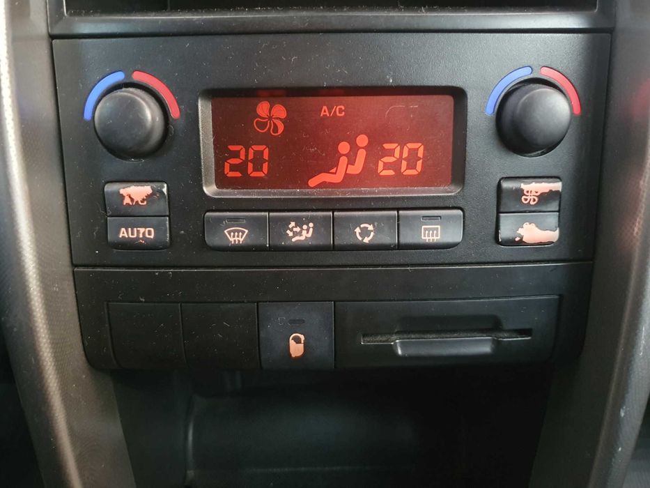 Peugeot 207 1.4 16V Sport