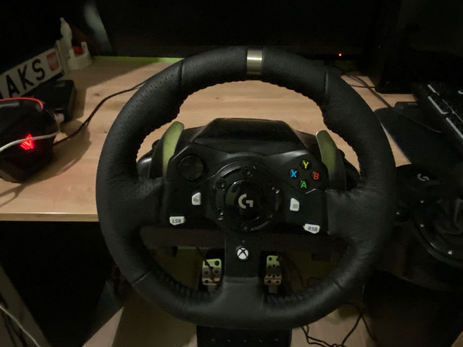 Sprzedam kierownicę logitech g20 + shifter jak nowa !