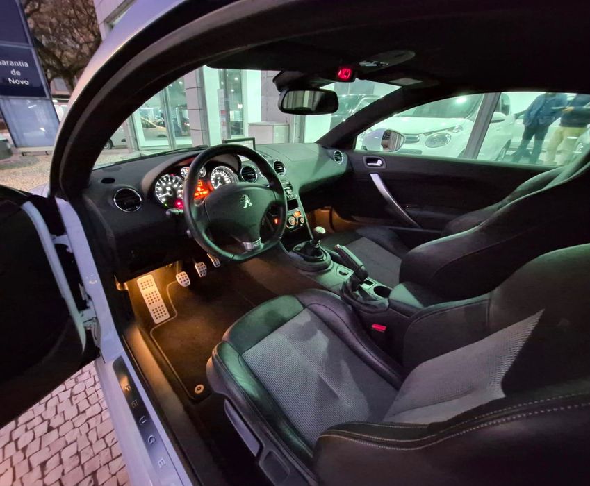 Peugeot RCZ — fotografia 2
