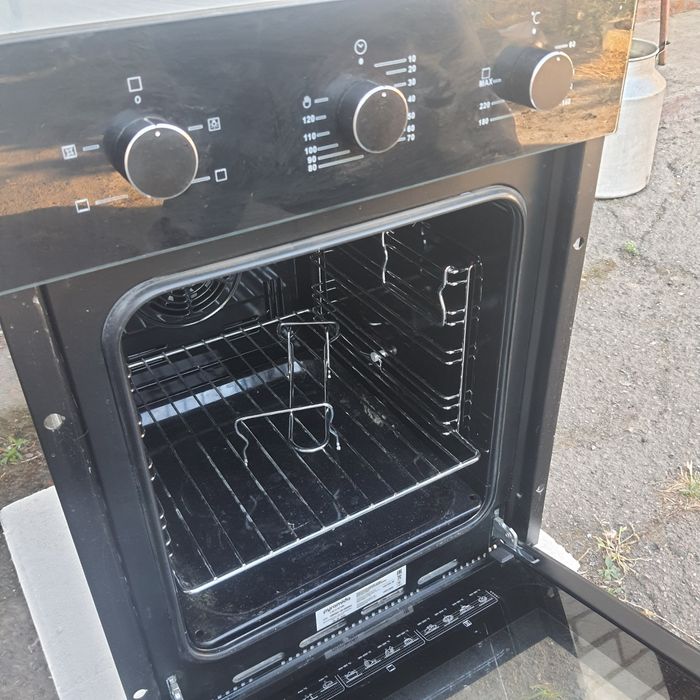 Продам духовой шкаф