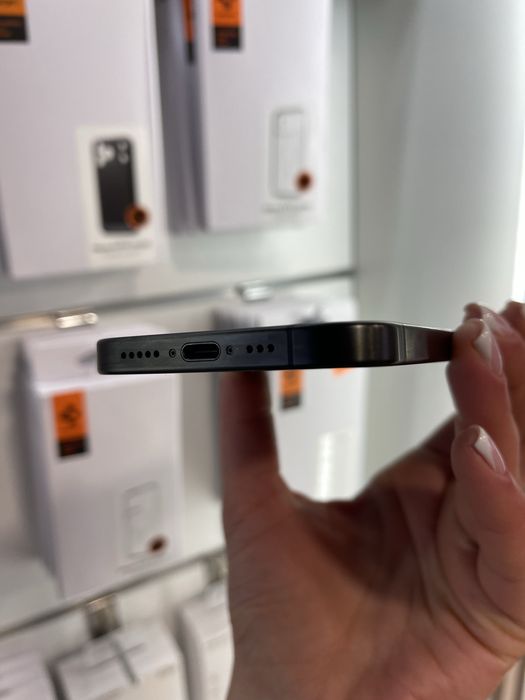 iPhone 15 Pro 256Gb black titanium - АКБ 88%, стан 5-