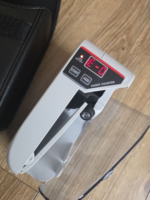 Przenośna LICZARKA zliczarka do banknotów