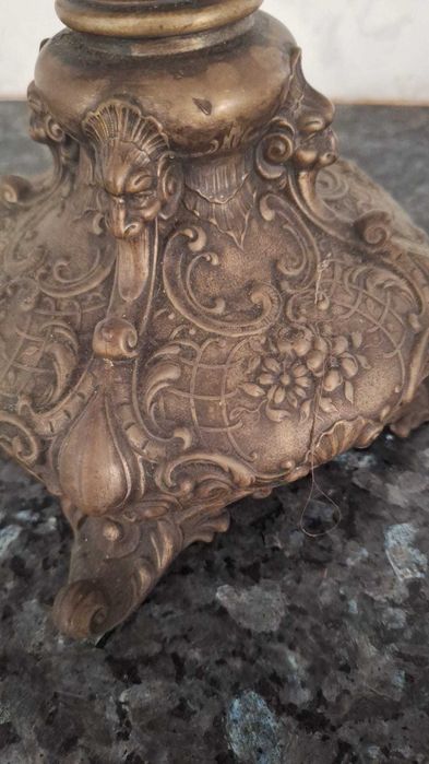 Base de Candeeiro Antiga em Bronze Trabalhado (Querubins) - 35cm