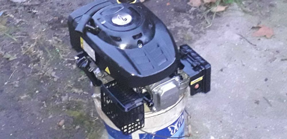 Motor de 5,5cv  para motoenxada ou corta relvas