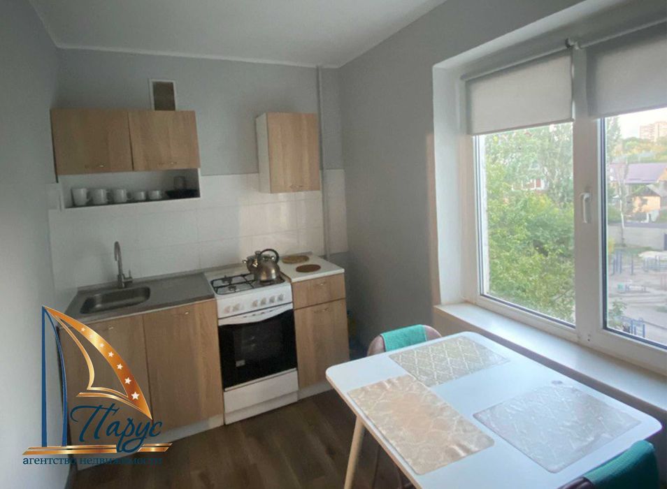 2-кімнатна на вул. Козачій 5/9