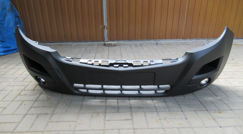 OPEL MOVANO II 2010 zderzak przedni z otworami na halogeny NOWY