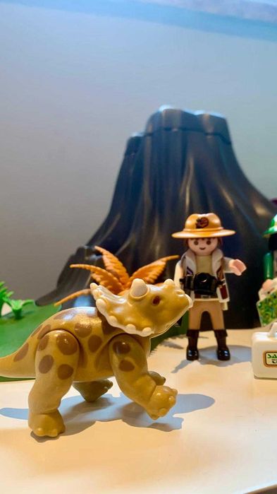 Playmobil 4170 - Vulcão Dinossauros Triceratops - vintage