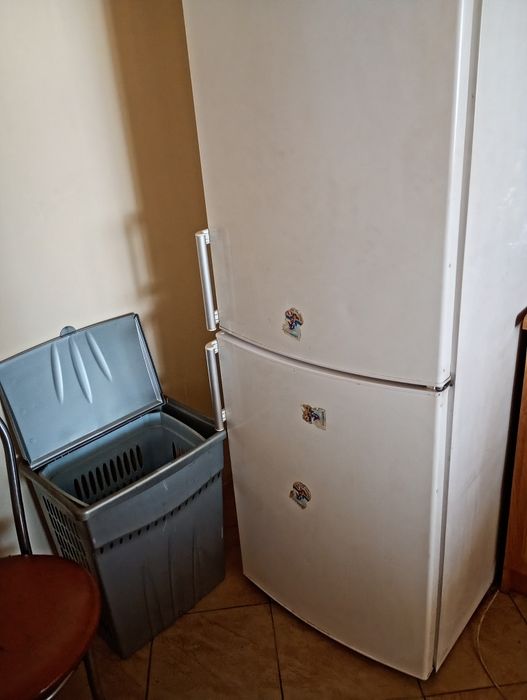 lodówka  marki Whirlpool