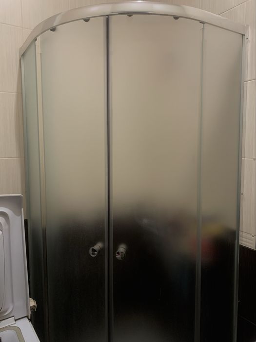 Душова кабіна