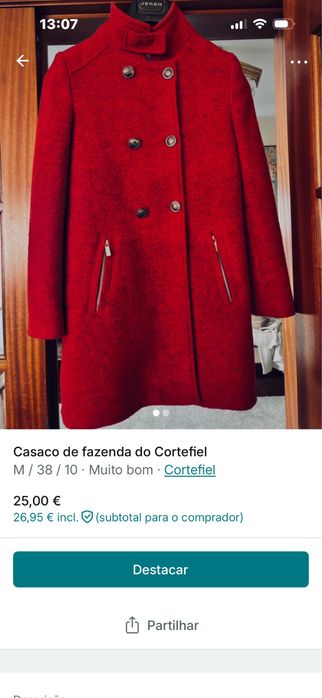 Casaco vermelho assertoado com composição em lã