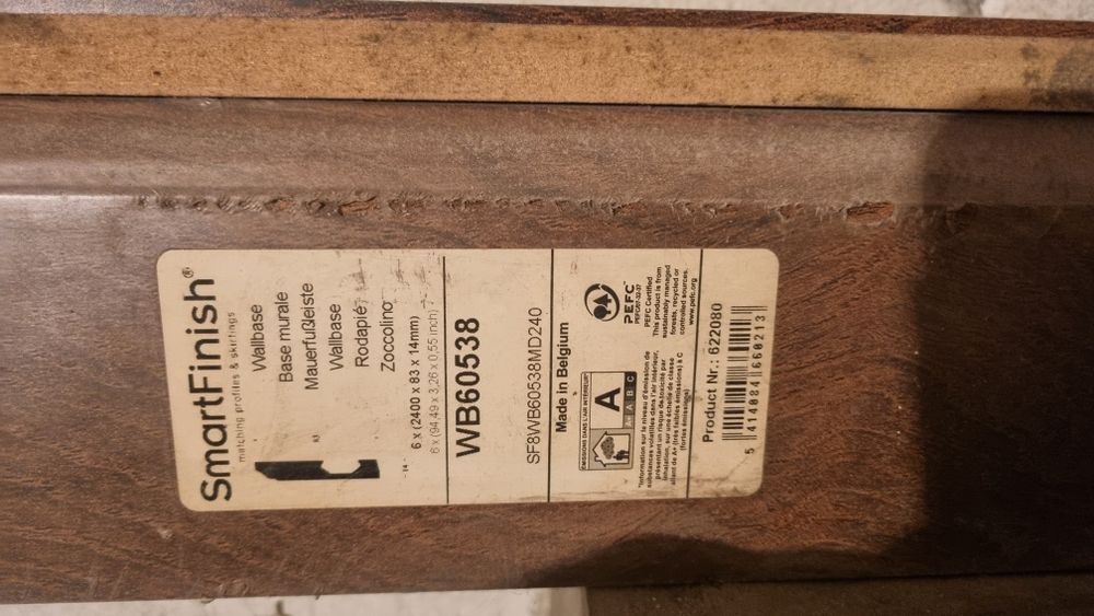 Listwy  przypodłogowe