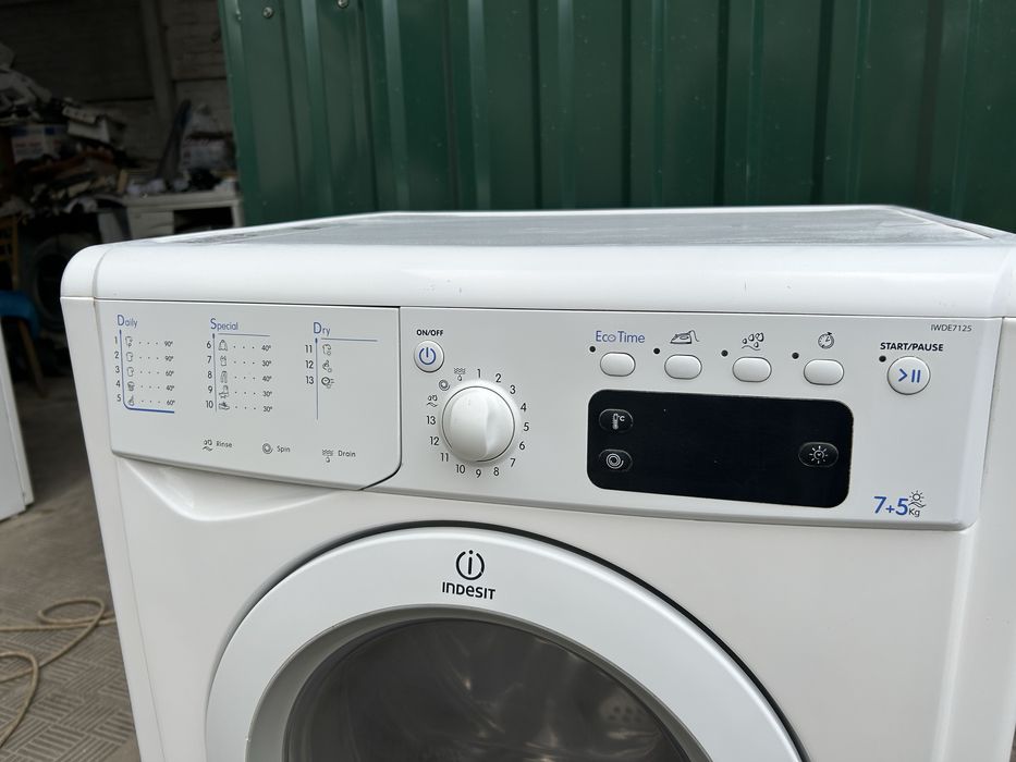 Стирально-Сушильная машина Indesit 7+5 кг.IWDE7125.Гарантия!