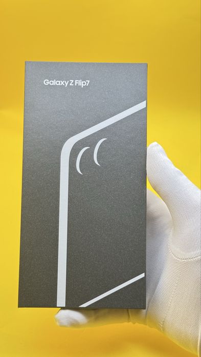 Ультра гнучкий Samsung Galaxy Z Flip 7 12/256GB Jet Black НОВИЙ!