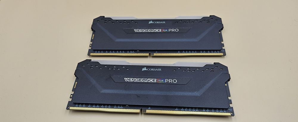 Pamięć Corsair Vengeance RGB PRO, DDR4, 16 GB, 3600MHz, CL18