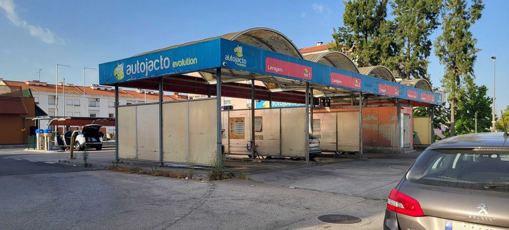 Empresa com terreno no Pinhal Novo, Palmela, Setúbal