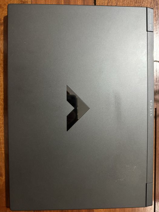 HP V 15-FB2014 R7-8845H/16/512/4050