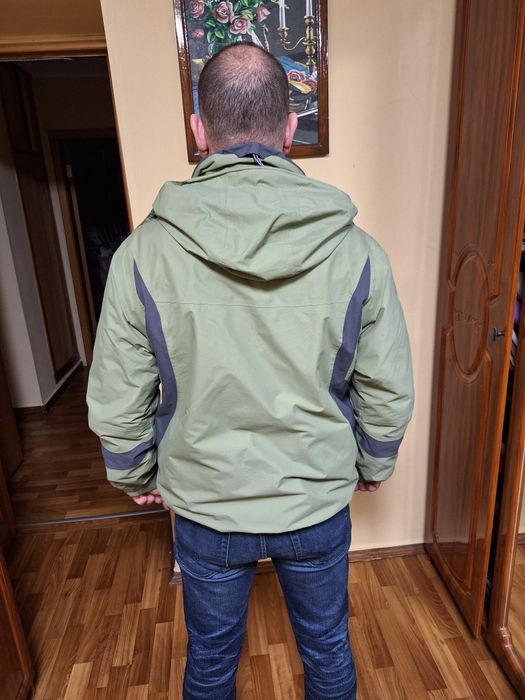 Продам горнолижну чоловічу куртку фірми Shehe