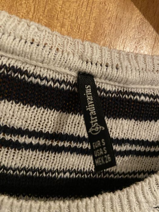 Camisola de malha às riscas - Stradivarius