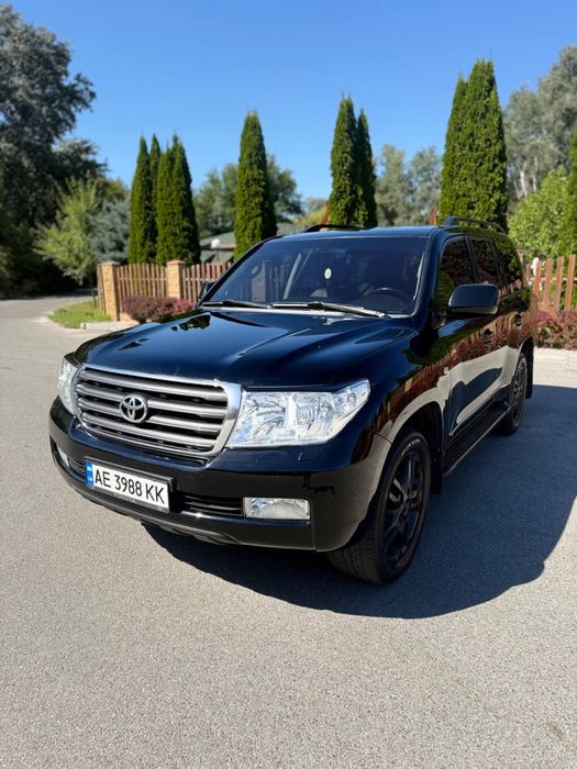Toyota Land Cruiser 200