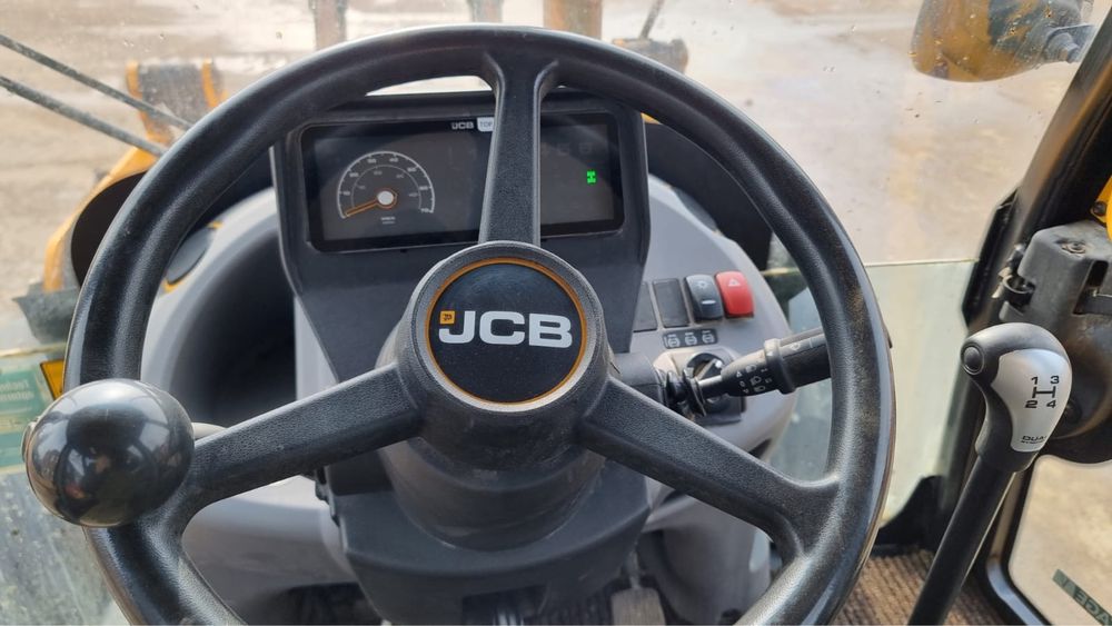 JCB  3 CX , 2023 г , наработка 1200 часов