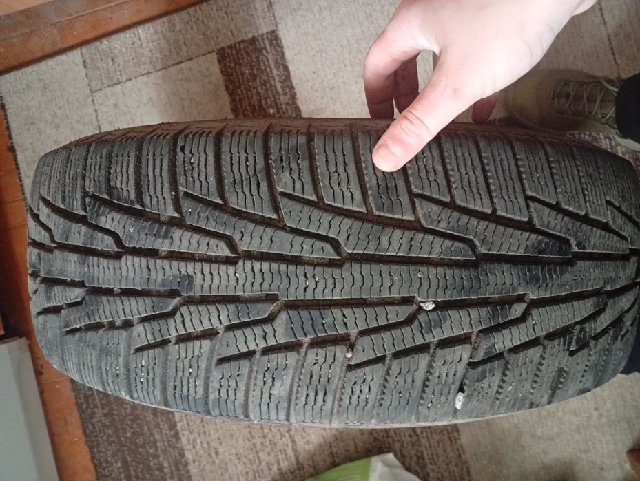 Продам резину   не дорого