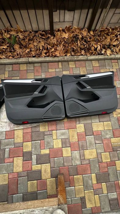 Дверные карты Volkswagen Tiguan