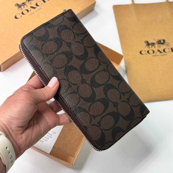 Кошелек COACH, Гаманець COACH