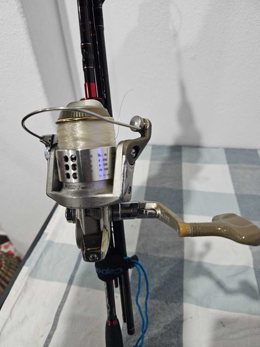 Conjunto de pesca Caperlan Ilicium/Ryobi Applause