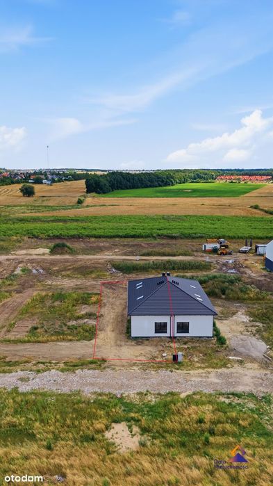 Bliźniak deweloperka na granicy między Krzyszkowem, a Pamiątkowem