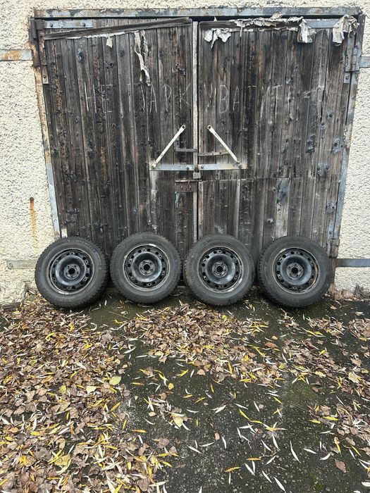 Шипована резина на дисках r15