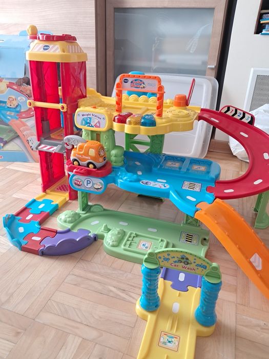 Vtech toot toot garage garaż zestaw
