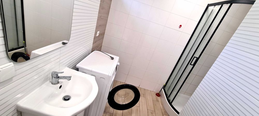 Kwatery dla pracowników - duży plac