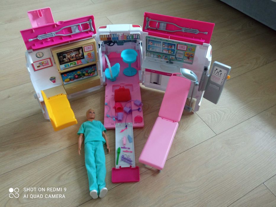 Kareta Barbie z akcesoriami