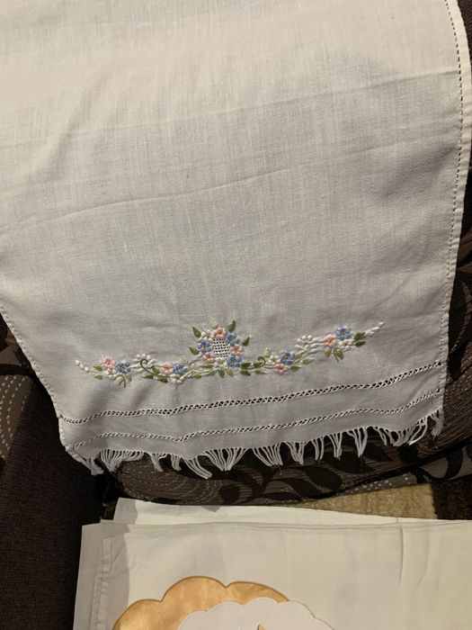 Serwetki lwyszywane haftowane