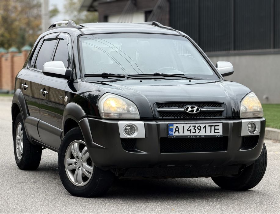 Hyundai Tucson, автомат, газ/бензин, полный привод