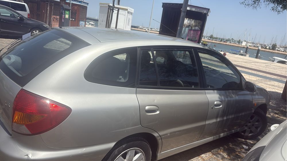 Vendo Kia Rio em excellente estado