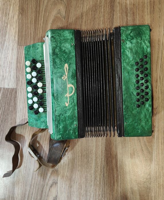 Дитячий баян у доброму стані