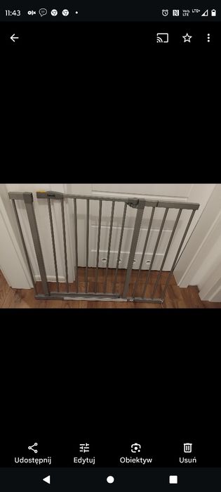 Bramka na schody zabezpieczenie dla dziecka