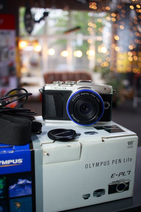 Фотоапарат Olympus PEN E-PL7 + Olympus 17mm f/2.8