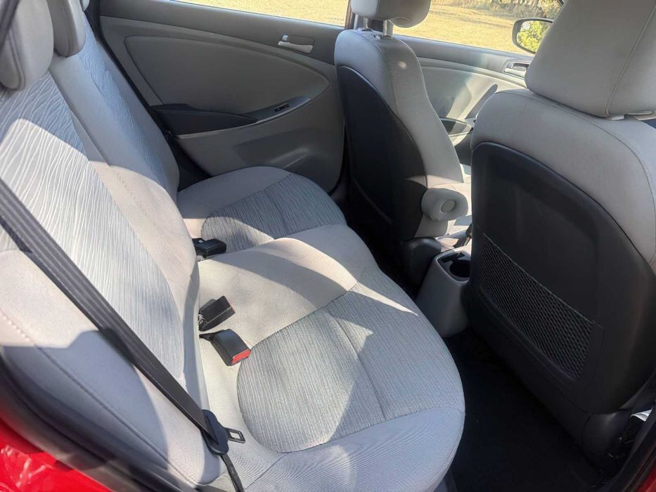 Hyundai Accent      2015