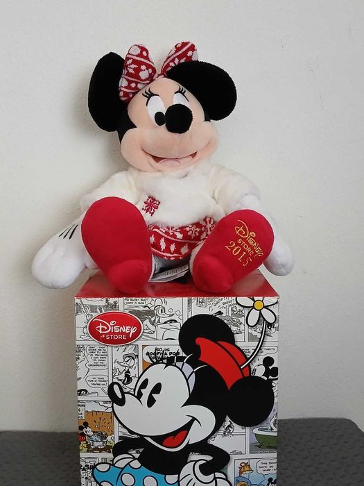 Bonecas "Minnie" oficiais lançadas pela Disney todos os anos no Natal.