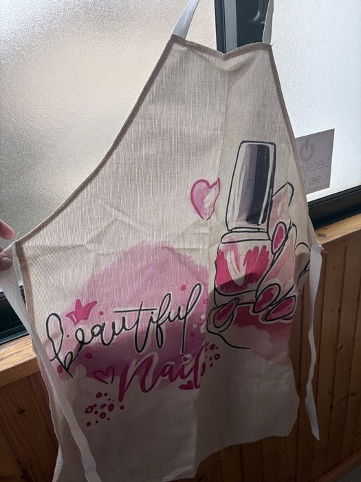 Foil unhas e avental