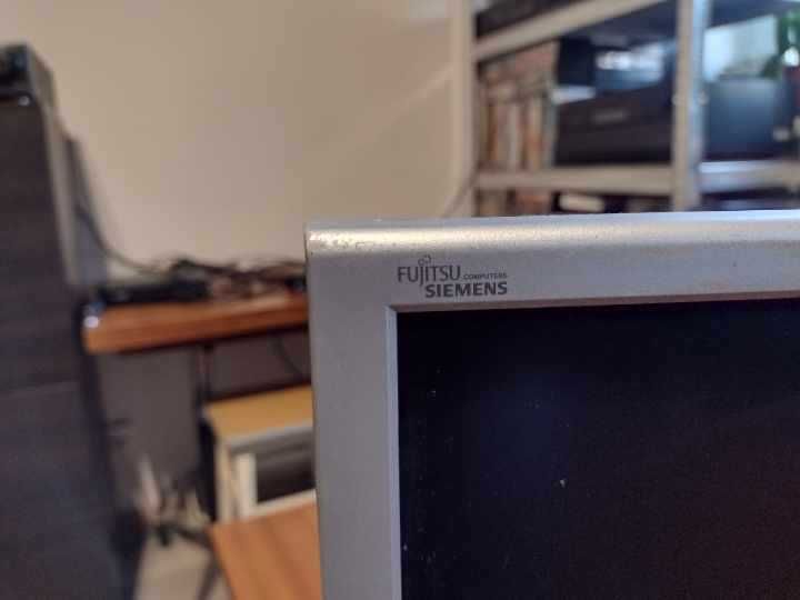 Monitor Komputerowy Fujitsu Siemens '19